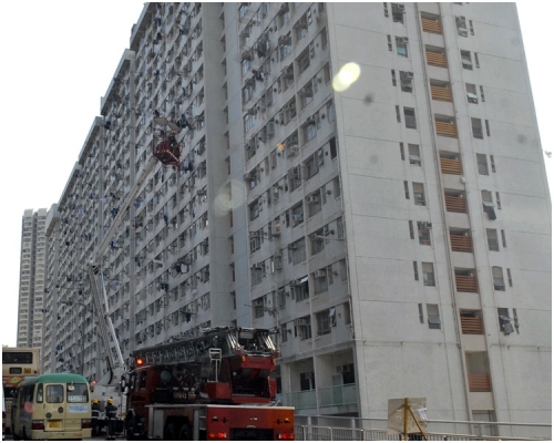 男子於德敬樓一梯間墮下,當場死亡。資料圖片