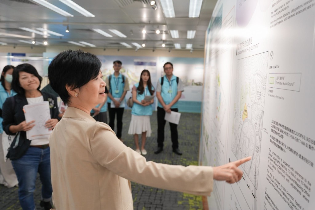 為宏福苑業主而設的「特設銷售計劃」早前已完成攪珠,並在9月29日開始選樓。 為宏福苑業主而設的「特設銷售計劃」早前已完成攪珠,並在9月29日開始選樓。