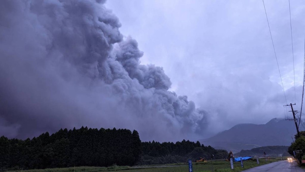 遊日注意|新燃岳火山再噴發 當局發三級警戒
