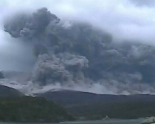 鹿兒島口永良部島17日早上發生火山噴發。(網圖)