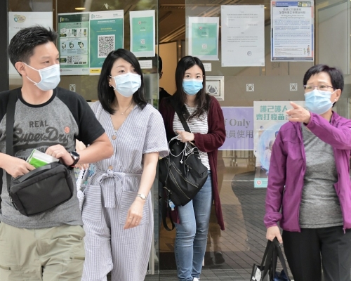 市民前往接種疫苗。資料圖片