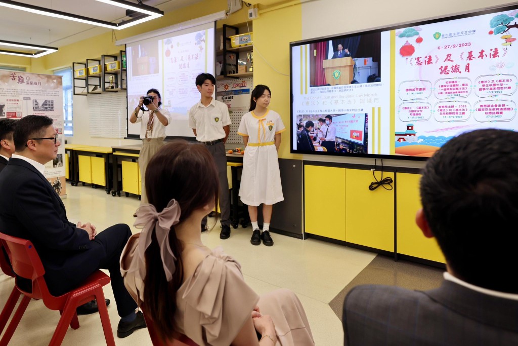 鄧炳強參與校園國安教育活動。鄧炳強fb圖片 鄧炳強參與校園國安教育活動。鄧炳強fb圖片