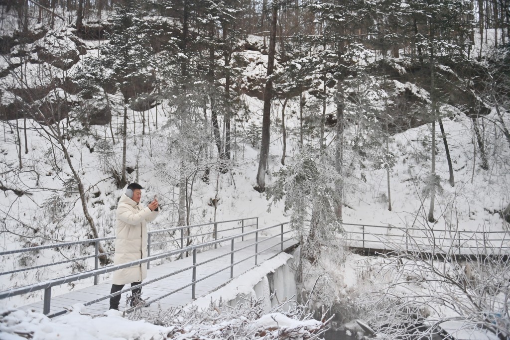 長白山旅遊持續升溫。 中新社