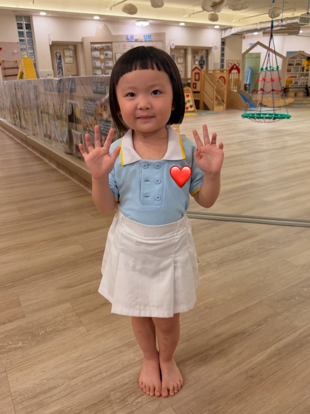 3歲的妹妹李斐斐Sucy選定瑪歌瑞特國際幼稚園(MAGART International Kindergarten)。(圖片來源:Threads@lucy.is.good) 3歲的妹妹李斐斐Sucy選定瑪歌瑞特國際幼稚園(MAGART International Kindergarten)。(圖片來源:Threads@lucy.is.good)