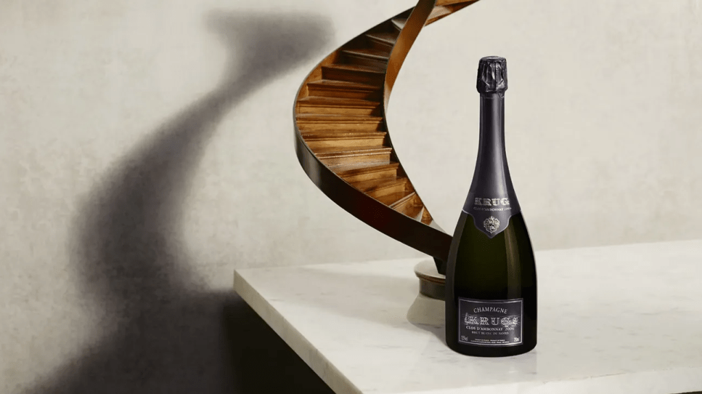 當晚所開的法國頂級香檳是2002年Krug Clos d'Ambonnay。 當晚所開的法國頂級香檳是2002年Krug Clos d'Ambonnay。
