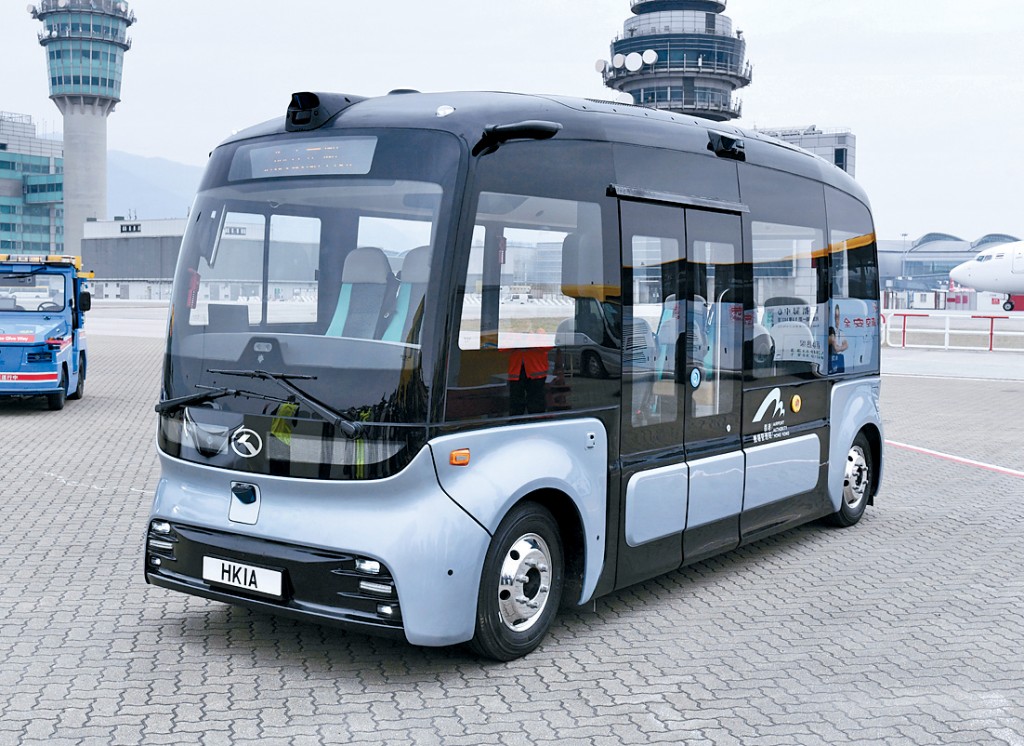 機管局獲批自動駕駛車輛先導牌照，7輛自動駕駛小型巴士將行駛航天城路段。