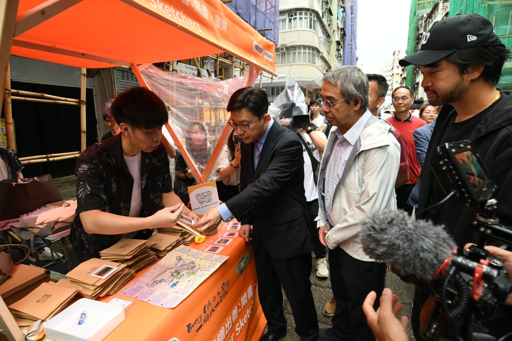 孫玉菡表示，過去兩年政府很多扶貧方面的工作，都得益於周大福慈善基金及香港社會創投基金全力支持。