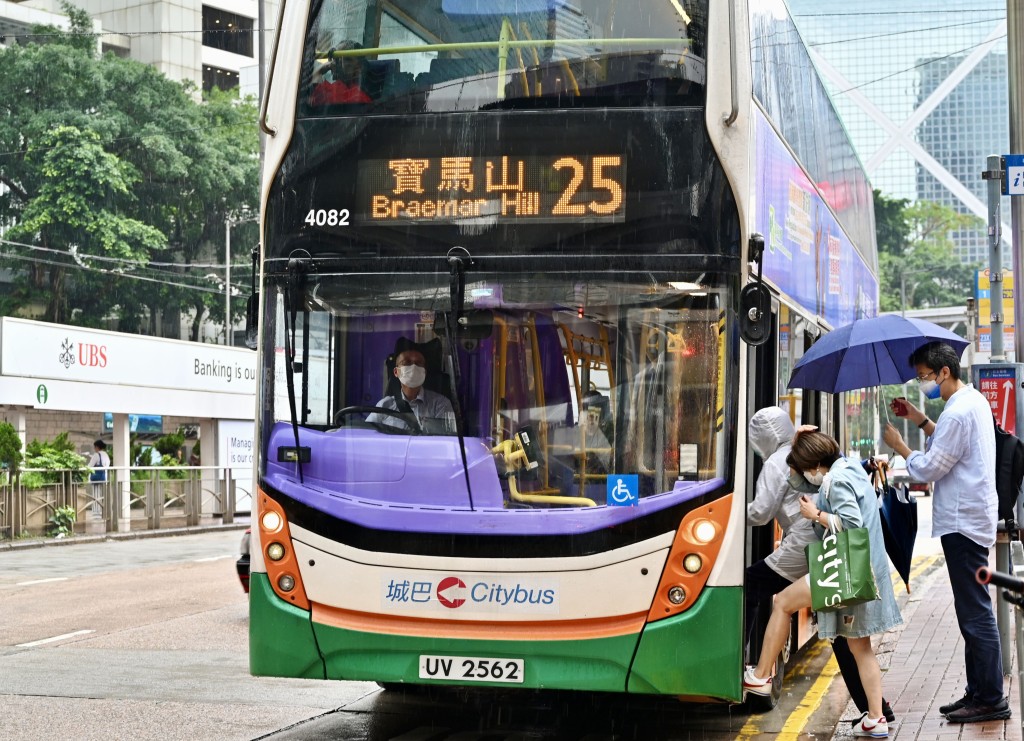 城巴宣布2026年度前線員工整體加薪2.5%。資料圖片