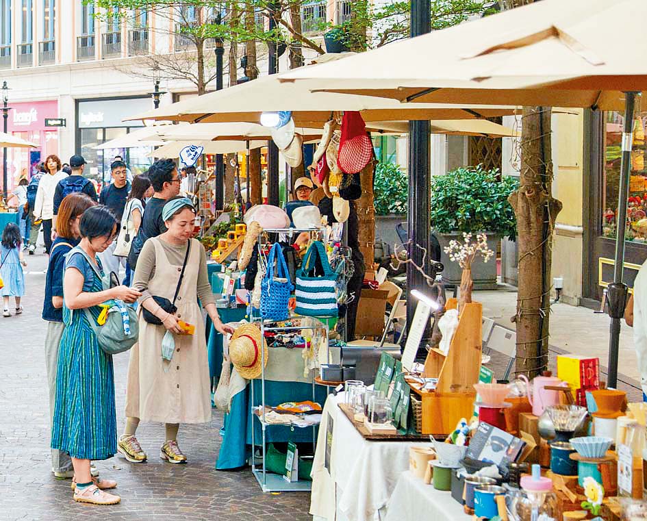 公眾於利東街市集認識咖啡的循環生命旅程。