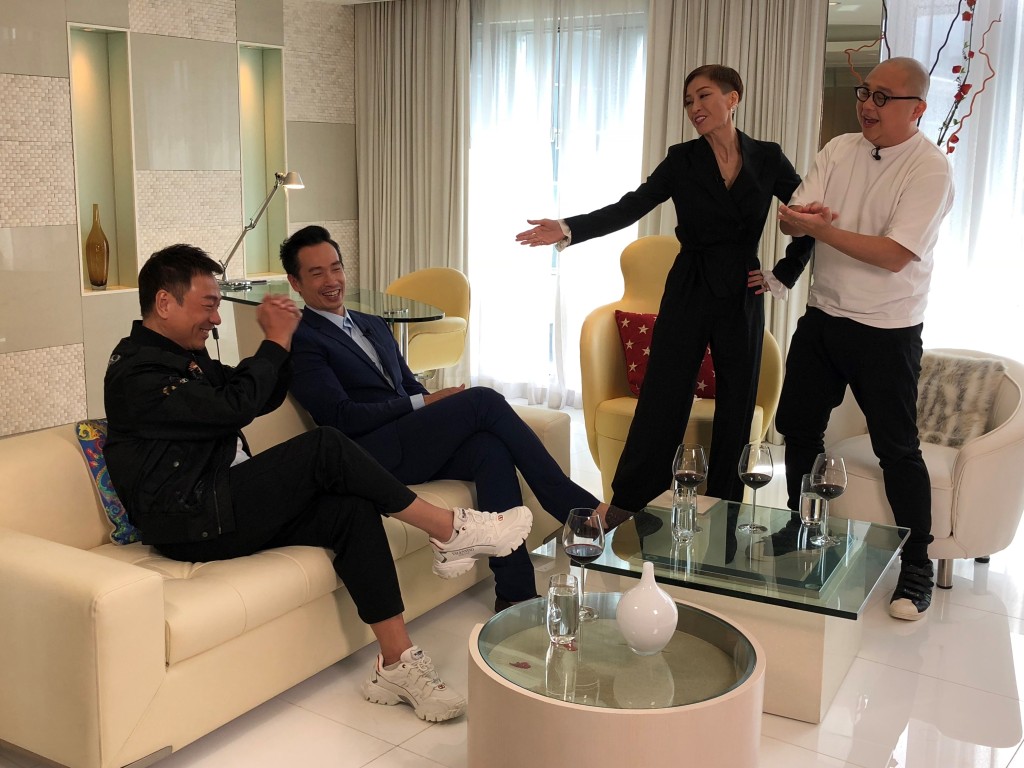 伍咏薇称拍档演员中以罗嘉良最阔绰。