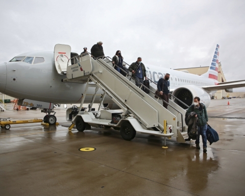 美國波音737 MAX客機，停飛20個月後首次安排載客試飛，由90餘名記者搭乘。ap圖
