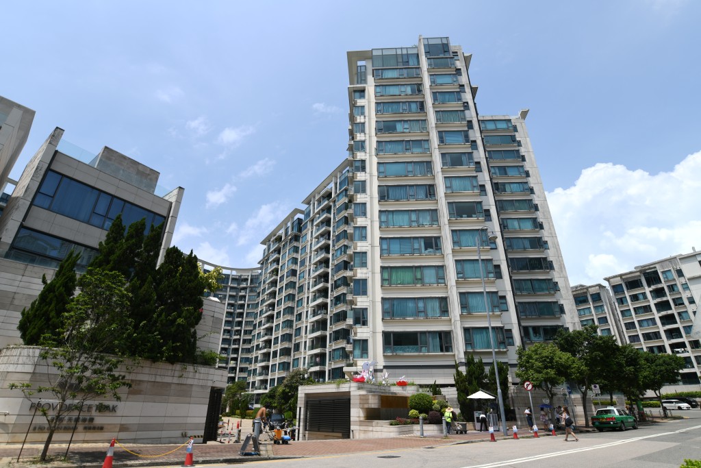 大埔白石角溋玥．天賦海灣一個頂層連天台單位，面積1783方呎，以3450萬連1個車位登記成交，呎價約19349元。