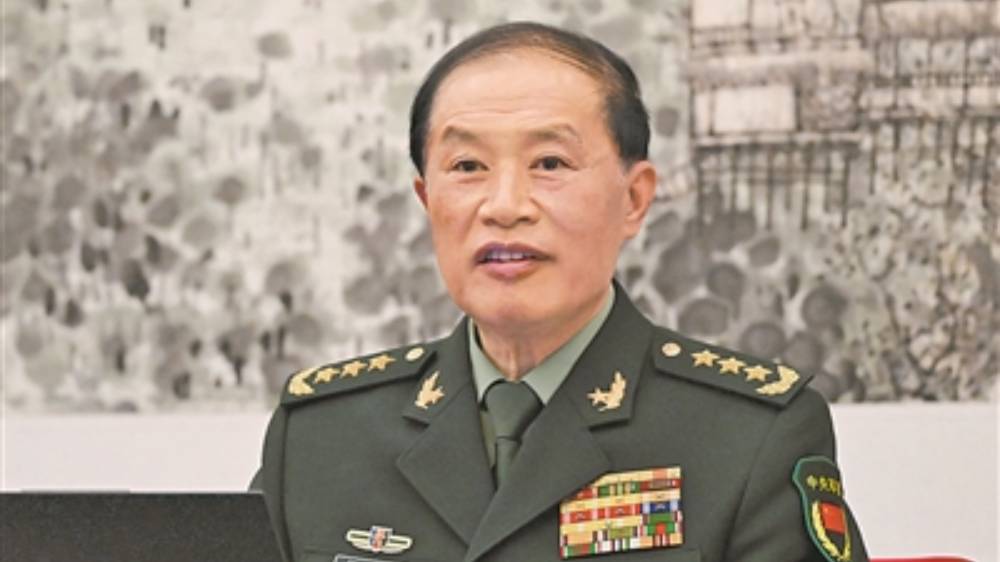 何衛東。
