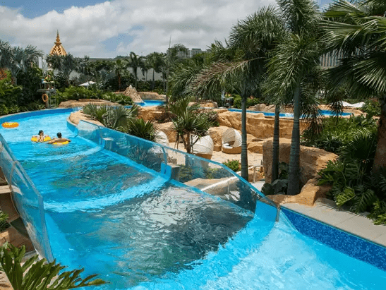 酒店内的澳门银河「天浪淘园」水上乐园。