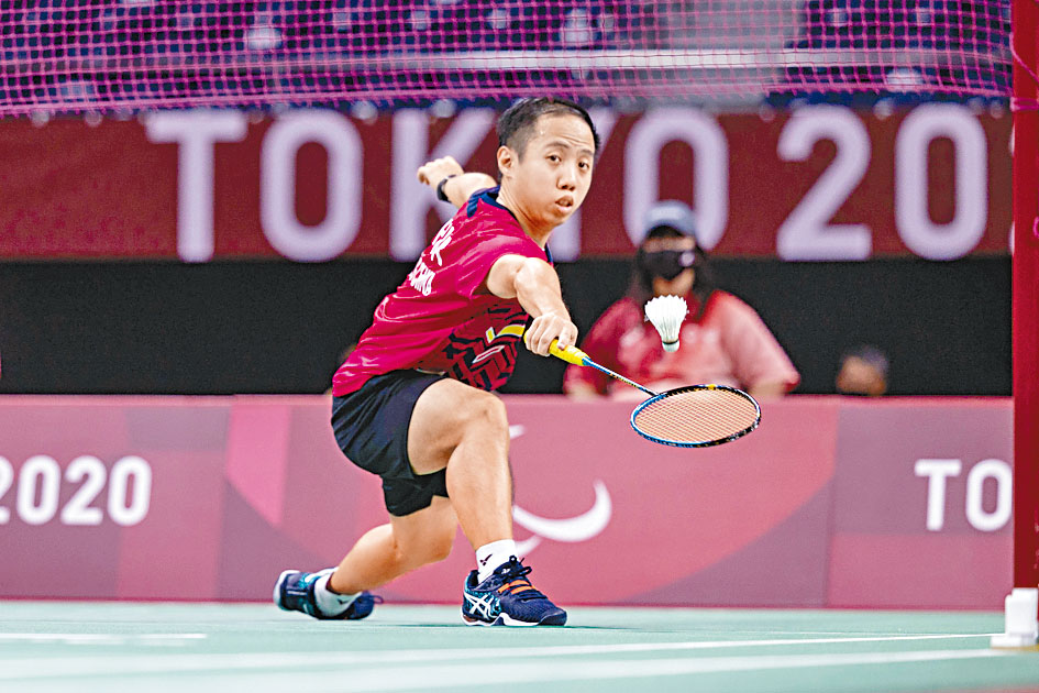 在东京残奥会为港队取得羽毛球银牌的朱文佳，获中大取录入读健康与体育运动科学课程。