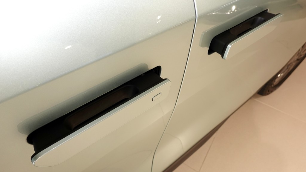 上汽大通Maxus Mifa 7採用隱藏式車門把手。
