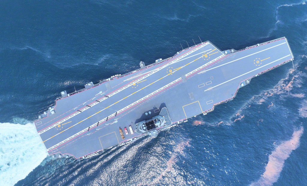 福建艦甲板設計規劃，明顯和中國之前的遼寧艦和山東艦不同。