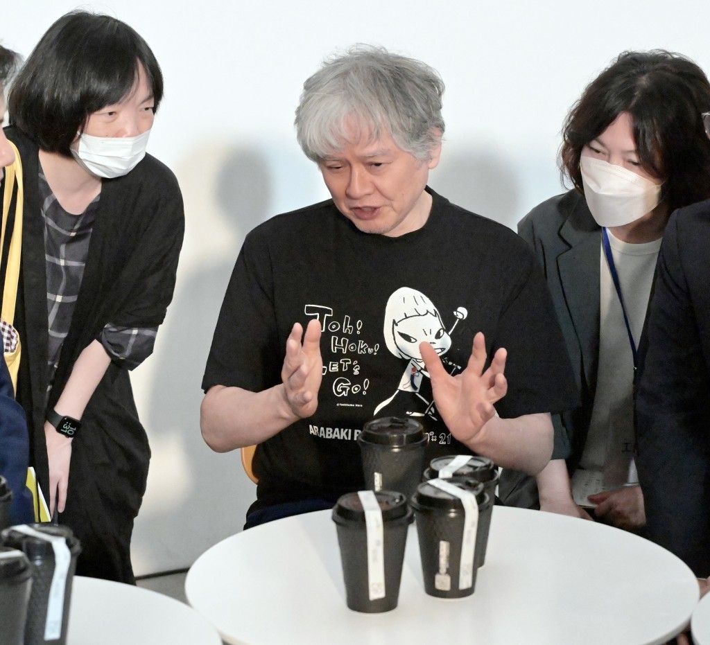 經過半年至9個月的努力，大會終邀請到日本星級藝術家奈良美智（中）作比賽評審。