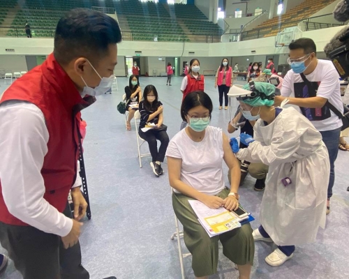 台灣為民眾安排接種阿斯利康疫苗。網上圖片