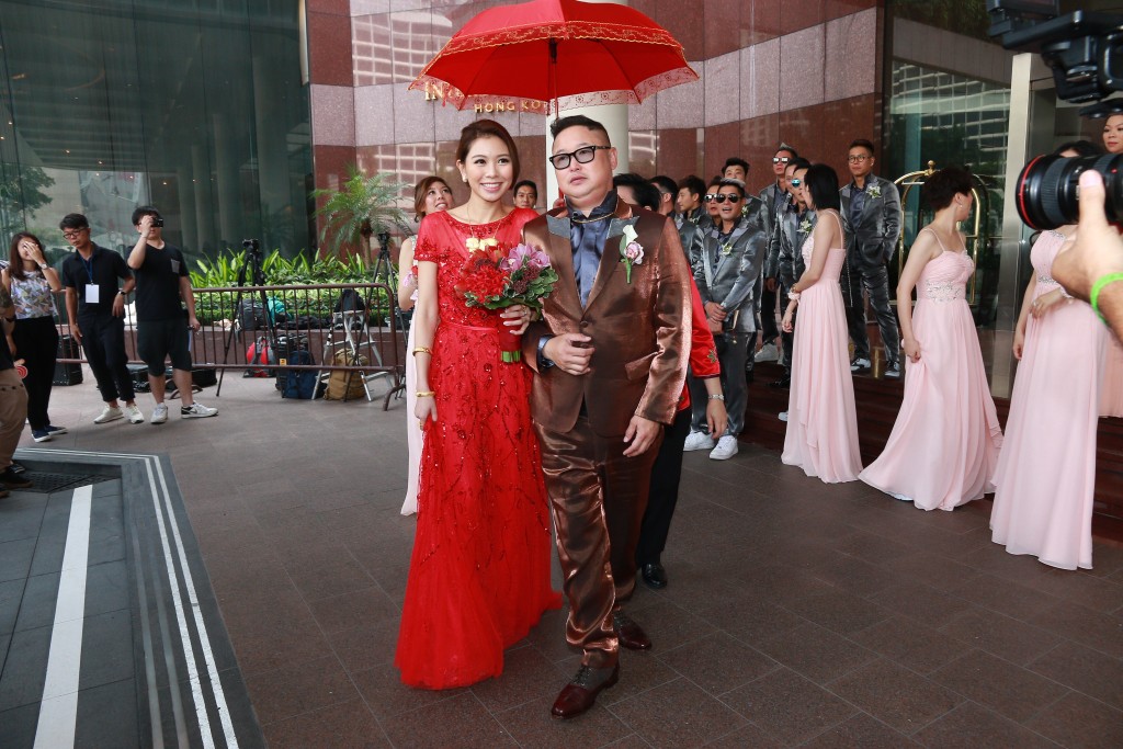 錢國偉與陳宛蔚2015年結婚。