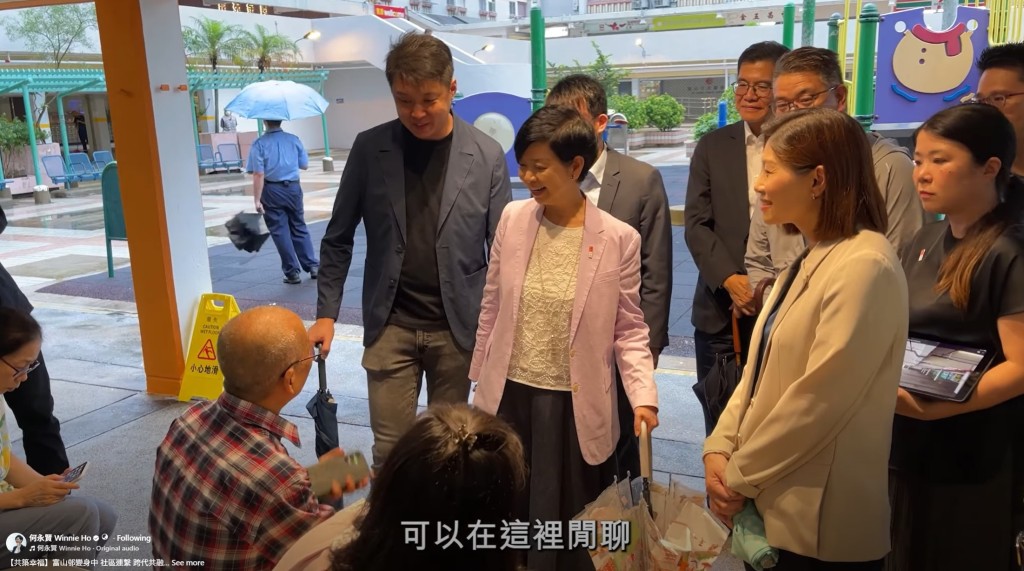 何永賢表示,局方未來會繼續努力,透過花心思的設計,在翻新屋邨設施時更好地照顧居民需要及推進社區營造。 何永賢表示,局方未來會繼續努力,透過花心思的設計,在翻新屋邨設施時更好地照顧居民需要及推進社區營造。