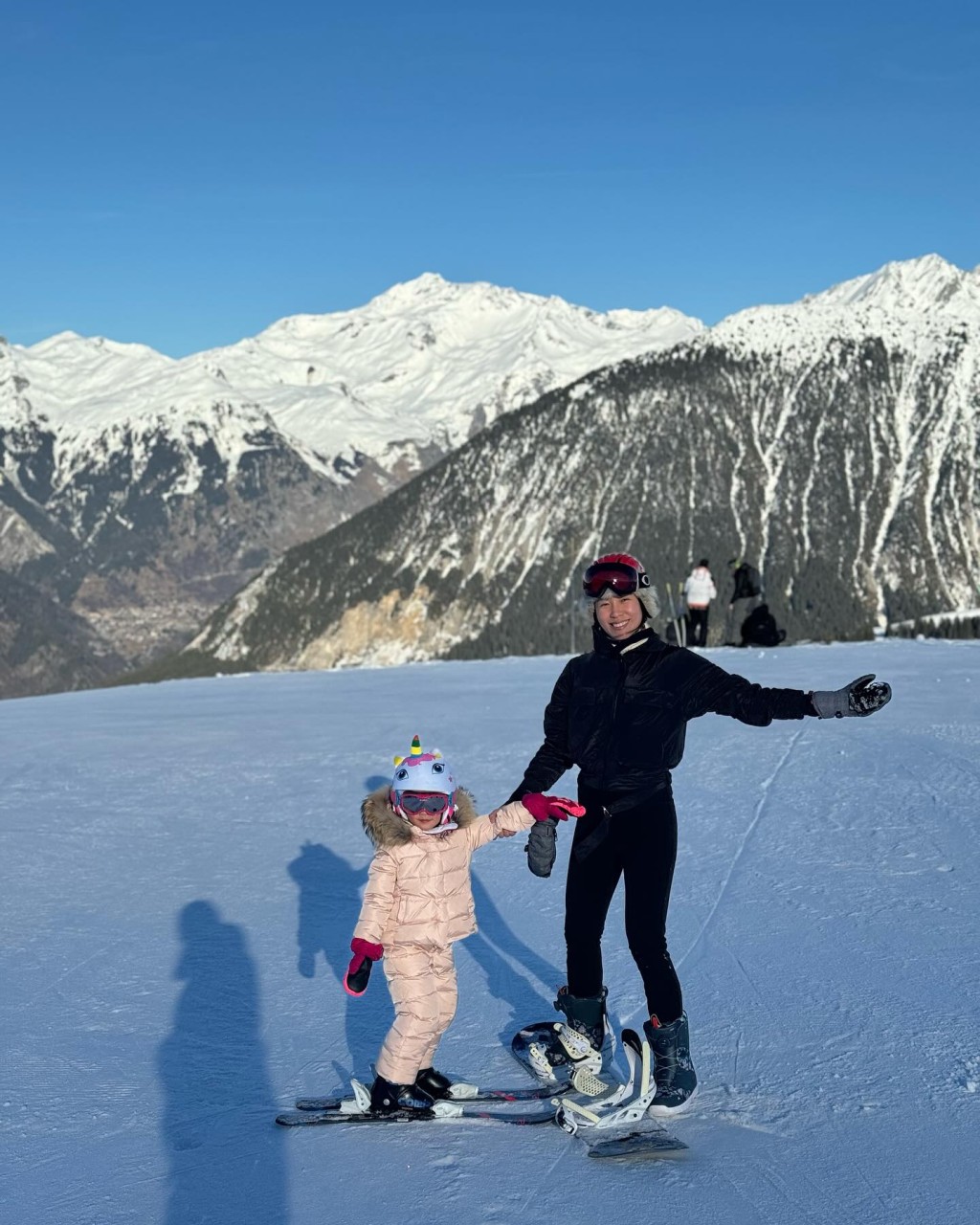 李美慧早前舉家到瑞士滑雪。