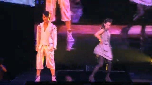 睇完周秀娜的演出後,林峯與徐子珊的演出片段翻HIT,不少人集氣希望徐子珊復出。 睇完周秀娜的演出後,林峯與徐子珊的演出片段翻HIT,不少人集氣希望徐子珊復出。
