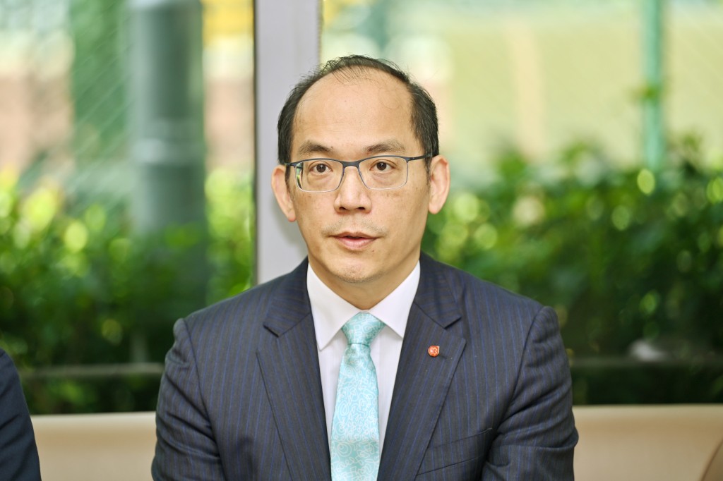 李卓廣醫生表示:「找到一位完全吻合的無血緣捐髓者只有五千至萬分之一機會。」(資料圖片) 李卓廣醫生表示:「找到一位完全吻合的無血緣捐髓者只有五千至萬分之一機會。」(資料圖片)
