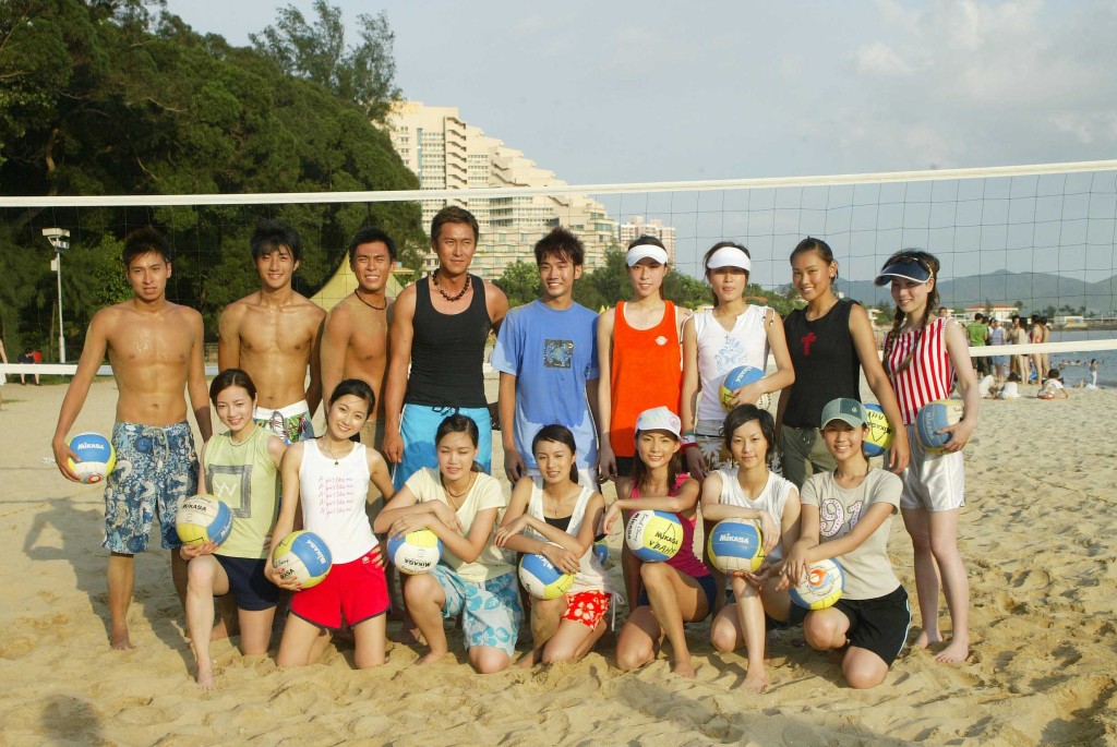 2004年的《赤沙印記@四葉草.2》以沙灘排球做主題。