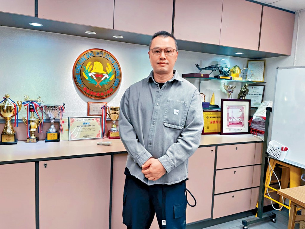 消防處職工總會副主席聶元風表示，「市民的支持是我們的動力」，建議更多支援可轉向受災居民。