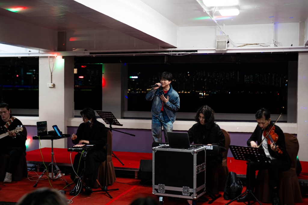 Rock期待能有自己的個人音樂會。