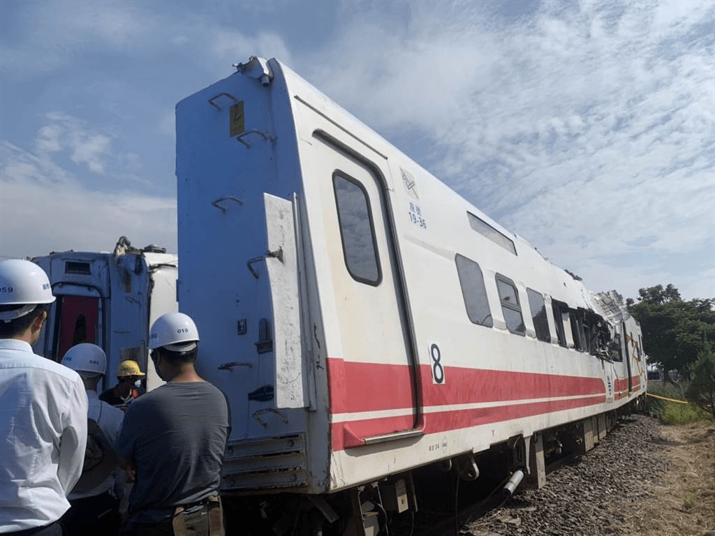 2018年10月21日台鐵新馬站發生普悠瑪列車翻側意外，造成18人死亡，多人受傷。中時