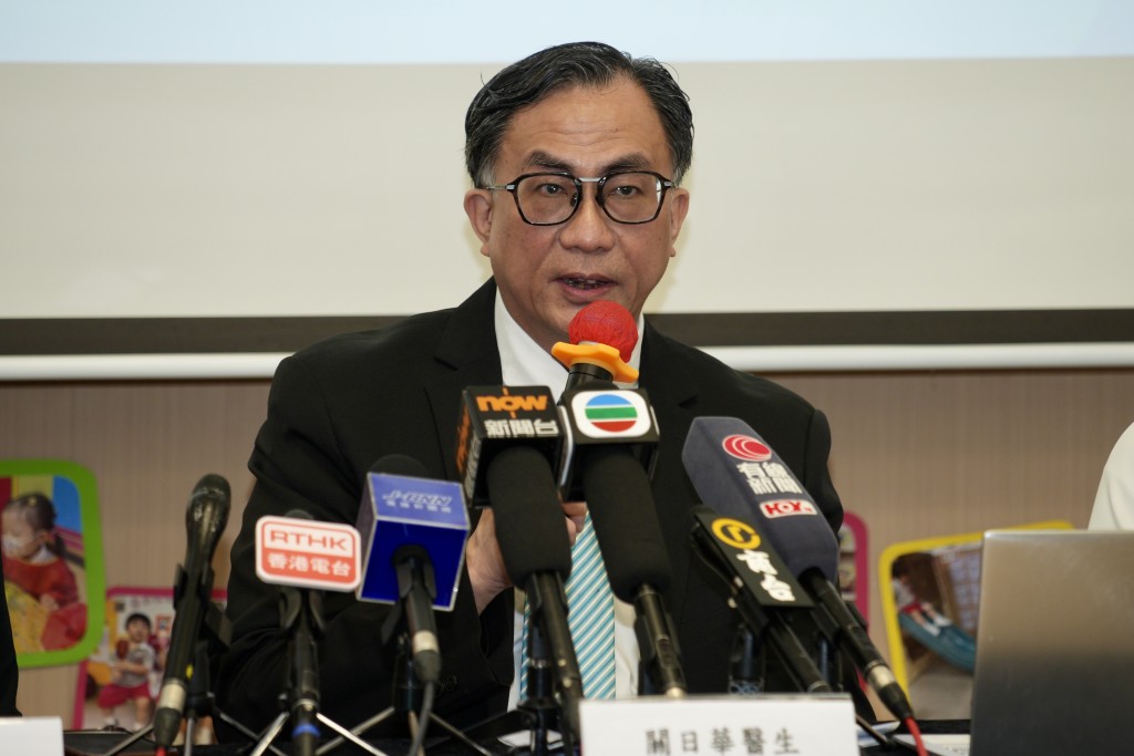香港大學兒童及青少年科名譽臨床副教授關日華醫生。 香港大學兒童及青少年科名譽臨床副教授關日華醫生。