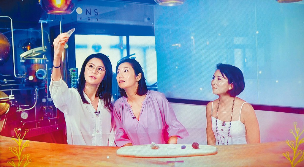 陳自瑤與黃翠如一同主持新節目《世界養生組織》。