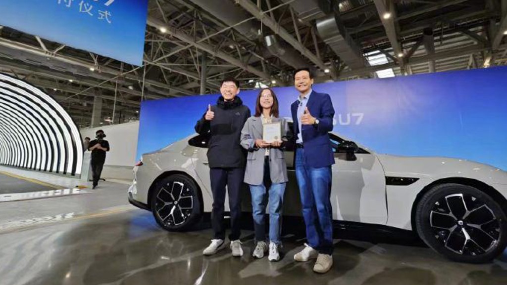 雷軍稱小米SU7獲逾10萬人落訂 揚言「中國必將誕生像Tesla一樣偉大公司」