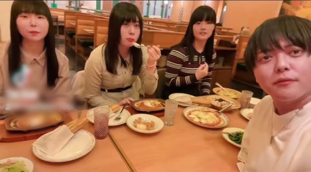 渡邊龍太曾讓多名女子替自己生孩子而成為網民熱議對象。IG@watanaberyuta_official