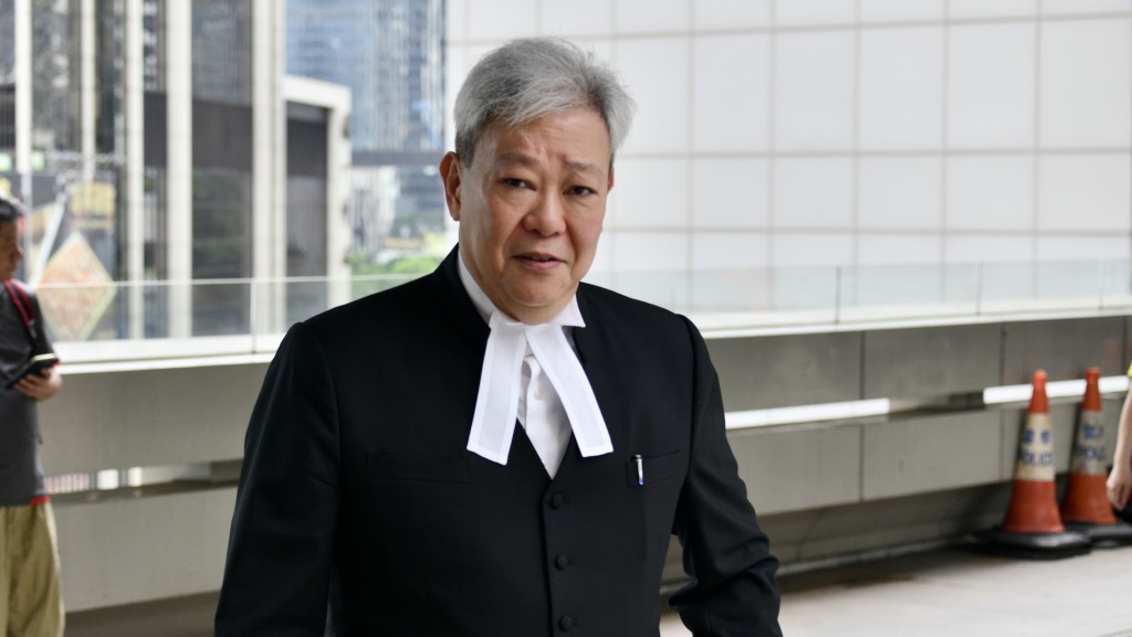 劉佩凝代表大律師馬維騉。