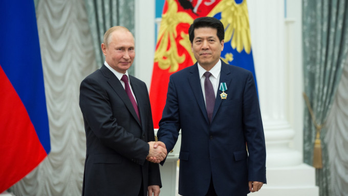 「俄國通」李輝2019年獲俄羅斯總統普京授予「友誼勛章」。 新華社