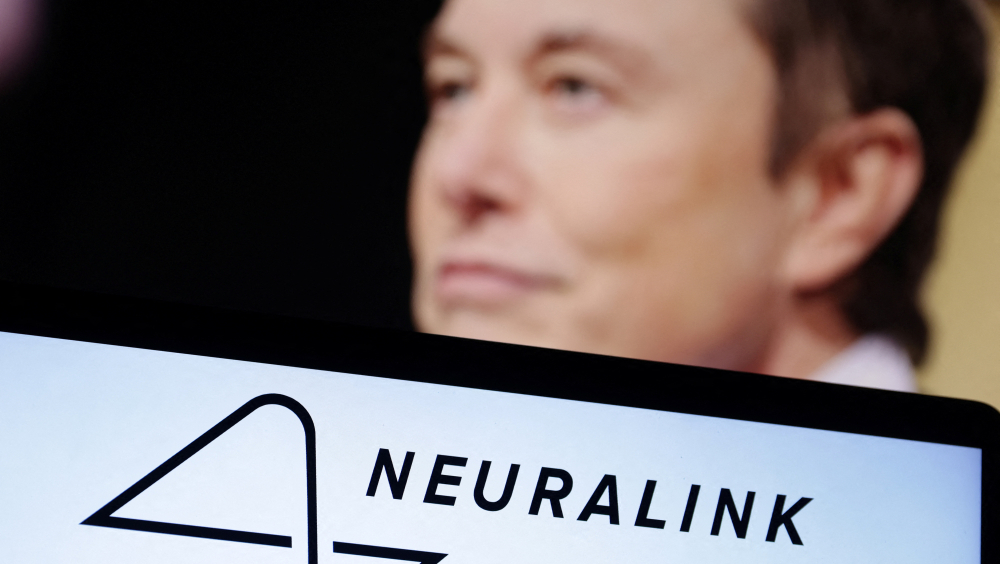 馬斯克旗下的Neuralink開始招募「人機合一」人腦植入晶片試驗。路透社
