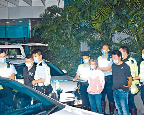 ■警方前日亦在汀蘭居截獲「毒餐車」拘三男女。