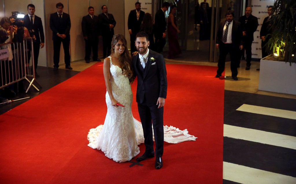 2017年，美斯與安東莉娜在家鄉阿根廷羅沙里奧舉行婚禮，正式成為夫妻。REUTERS