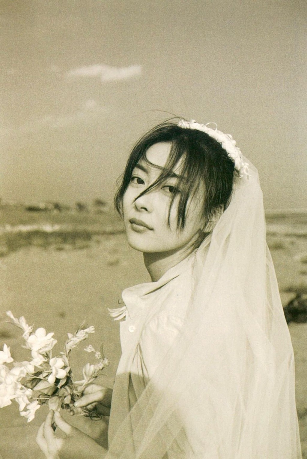 中山美穗曾陷不倫戀疑雲。 中山美穗曾陷不倫戀疑雲。