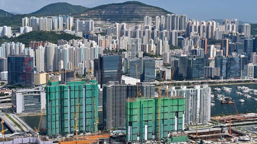 發展局指九龍東第二個核心商業區已逐步成形，形容商業發展不只限於提量。發展局Facebook