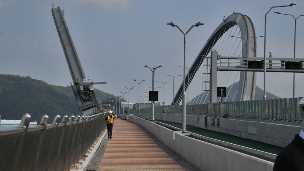 将军澳连接跨湾大桥结合现有单车径组成5公里单车径。资料图片
