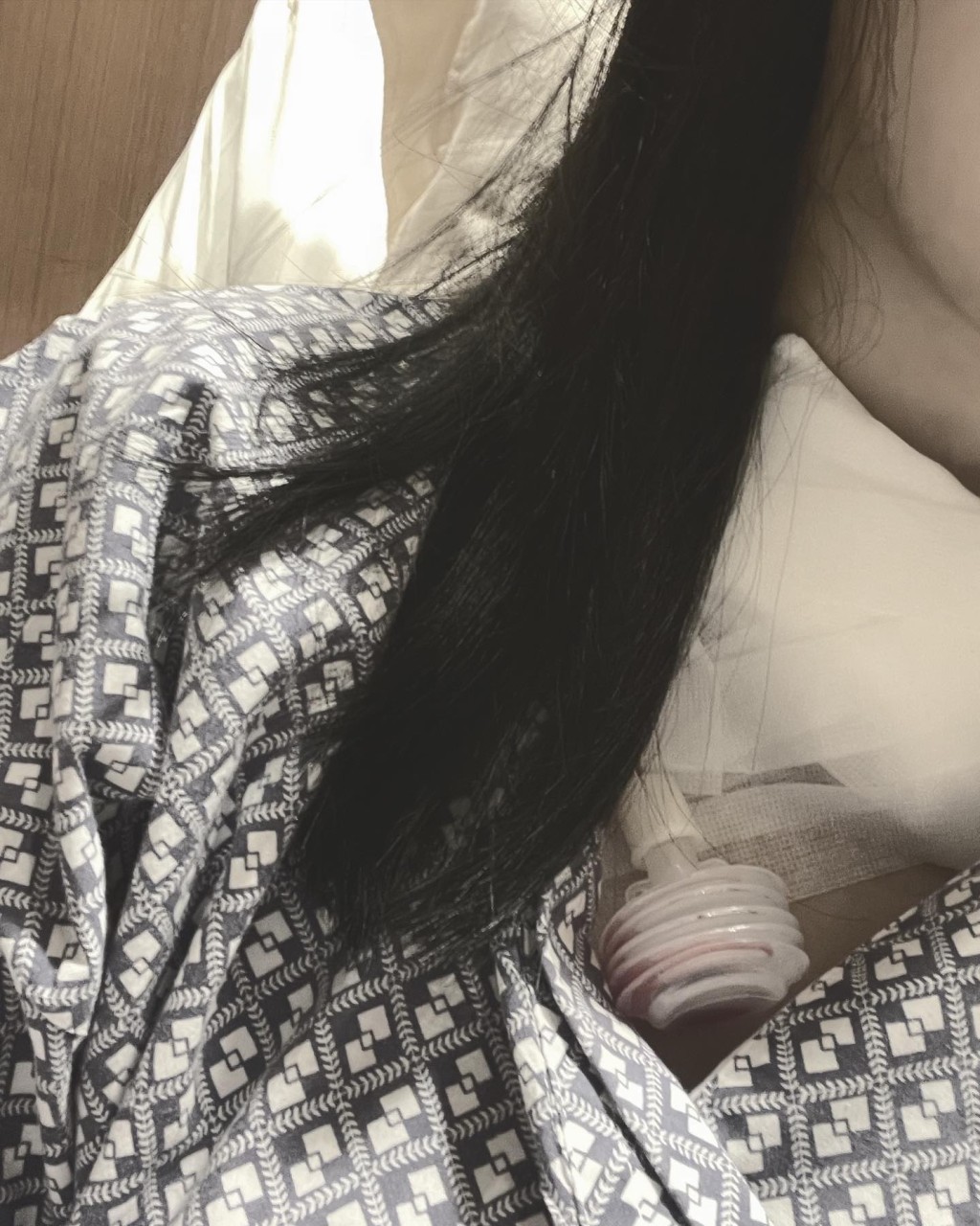 林萱瑜術後的情況。(圖片來源:「Kiki-林萱瑜」Facebook)