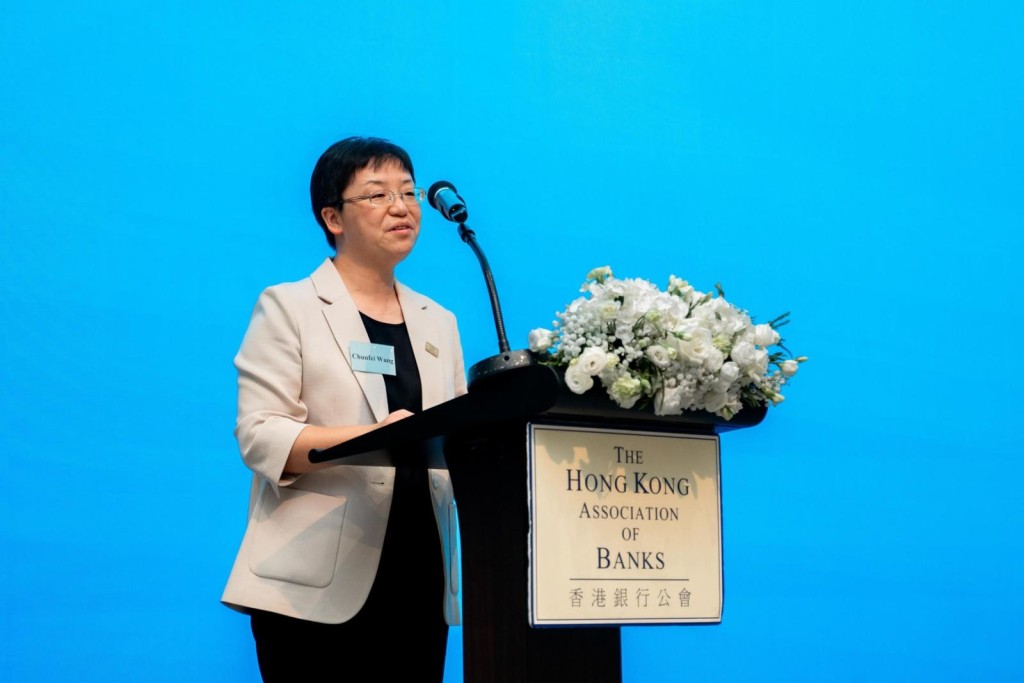 银公署理主席、中银香港风险总监王春飞表示，在全球经济经历重大变化之际，加强区域合作尤为重要。