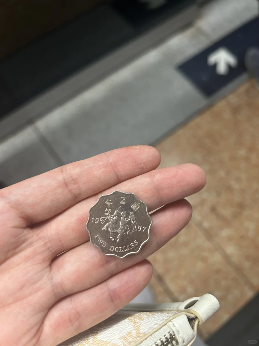 小紅書女慘呻誤收「$2假硬幣」？ 真身原來極具紀念價值推出28年單枚市值升近5倍網民：買少見少