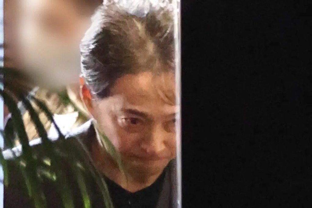 中居引退後仍想洗清污名復出,故此愁到狂出白頭髮! 中居引退後仍想洗清污名復出,故此愁到狂出白頭髮!
