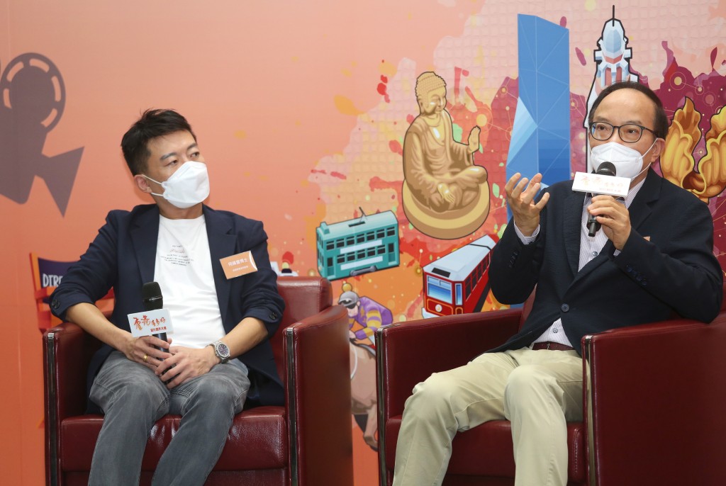「微電影之父」何緯豐博士（左）在活動上以分享其創作及拍攝心得，同場立法會議員（選舉委員會） 馬逢國先生（右）亦分析香港當代創意工業的現況及前景。