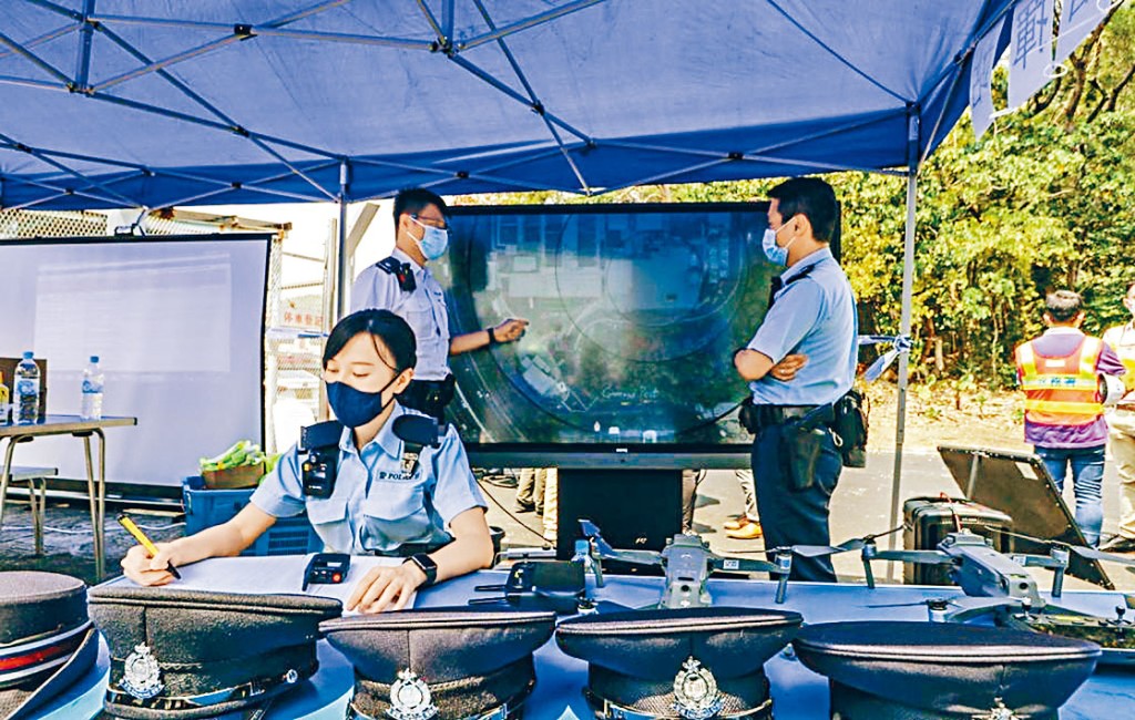 警方与多个部门进行跨部门演习。